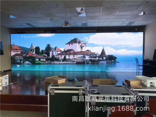 室内P2.5显示屏